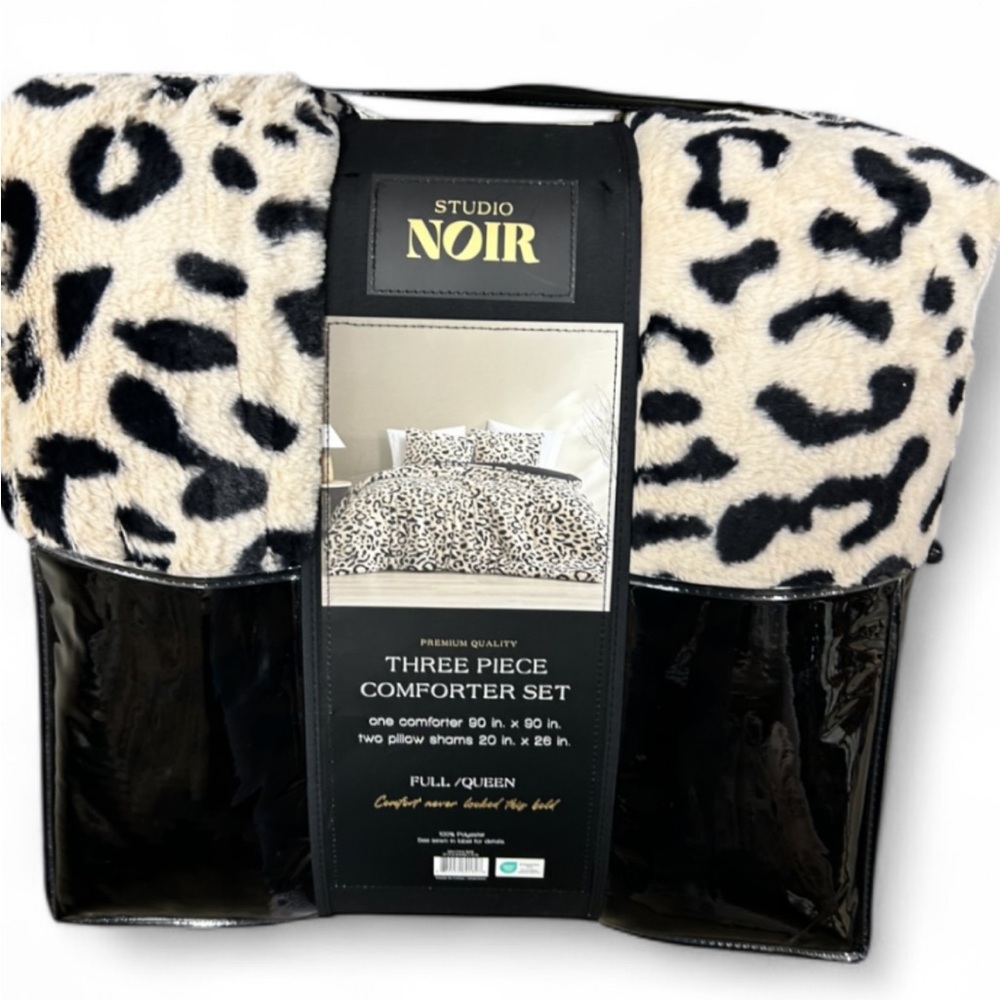 Studio Nior Ivory and Black Ultra Soft Faux Fur Print Queen Comforter Set 90”x90